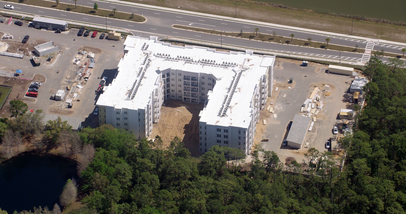 Jade Bridge Senior Apartments in Orlando, FL - Building Photo