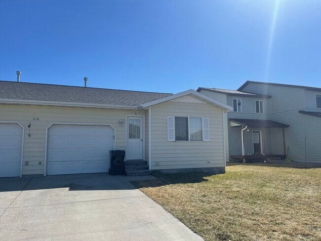 810 Mantle Dr in Belgrade, MT - Building Photo - Building Photo