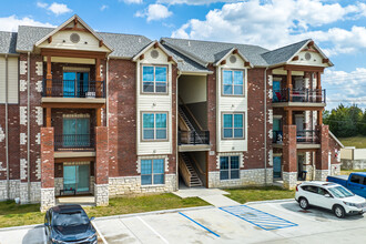 Tanglewood Apartments in Fulton, MO - Foto de edificio - Building Photo