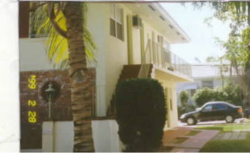 226 Salamanca Ave in Coral Gables, FL - Building Photo - Building Photo