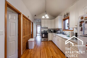 916 N Paulina St, Unit 1 in Chicago, IL - Foto de edificio - Building Photo