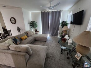 2724 Meadowbrook Dr in Imperial, CA - Building Photo - Building Photo