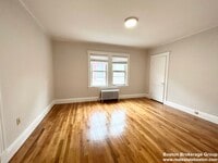 120 Hillside St photo'