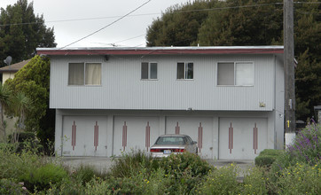 9417 Bancroft Ave in Oakland, CA - Building Photo - Building Photo