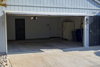 1822 Cougar Ln in Clovis, CA - Building Photo - Building Photo