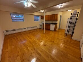 15 Fairbanks St, Unit 2 in Brookline, MA - Building Photo - Building Photo