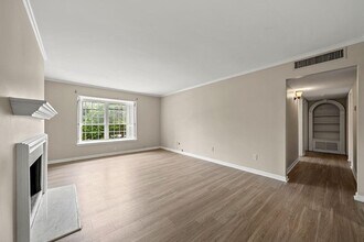 103 La Rue Pl NW in Atlanta, GA - Building Photo - Building Photo