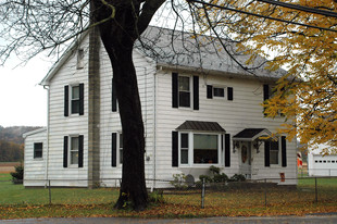 915 E Harrisburg Pike Apartments