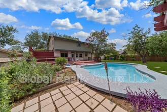4927 El Gusto St in San Antonio, TX - Building Photo - Building Photo