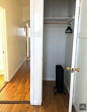 3BR 1BA Top Floor Brick Townhouse w/ Commu in Brooklyn, NY - Building Photo - Building Photo