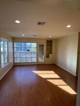 5264 Cahuenga Blvd, Unit 5264 in North Hollywood, CA - Building Photo - Building Photo