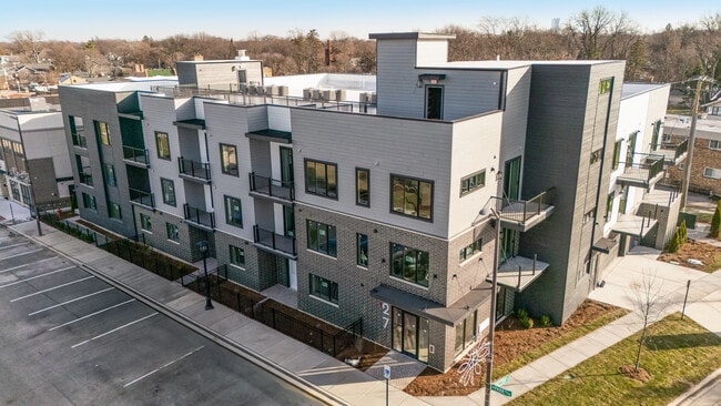 property at 27 W Park Blvd