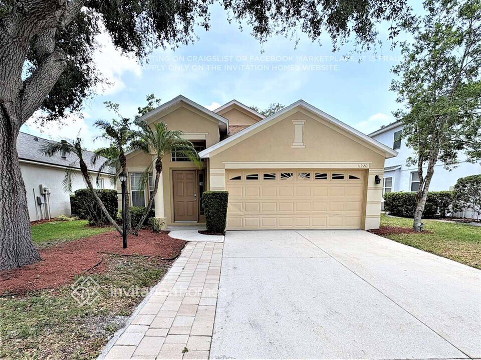 11220 Coralbean Dr in Lakewood Ranch, FL - Building Photo