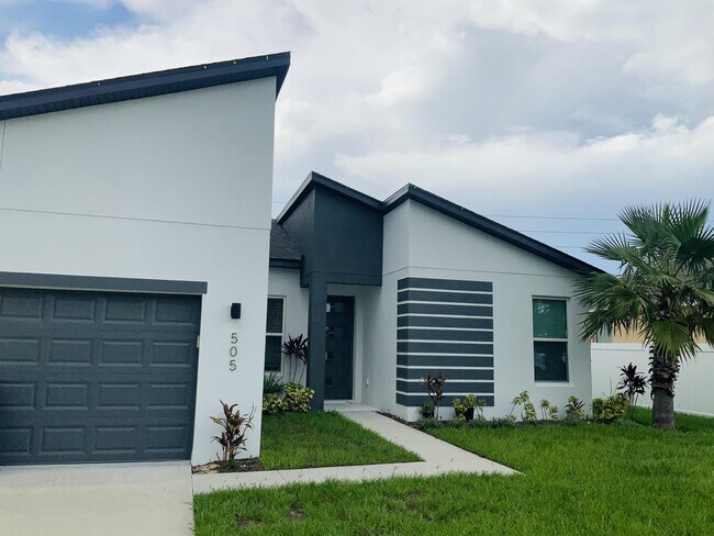505 Peace Dr in Poinciana, FL - Building Photo - Building Photo