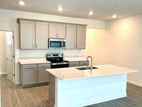 2489 Relaxing Ln in Kissimmee, FL - Building Photo - Building Photo