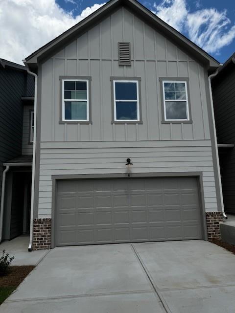property at 328 Mountain Blvd S