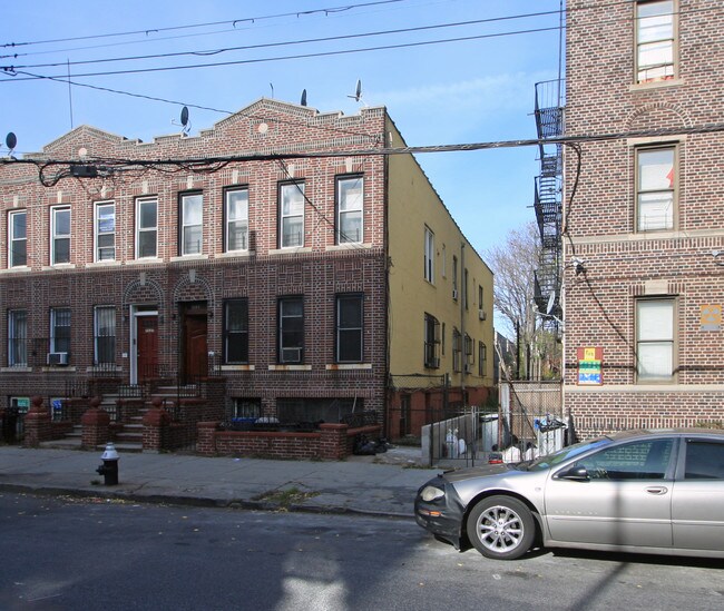 1129 Willmohr St in Brooklyn, NY - Building Photo - Building Photo