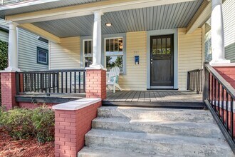 513 E 36th St in Savannah, GA - Building Photo - Building Photo