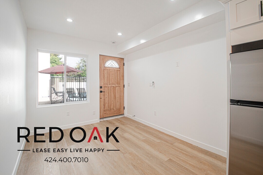 4737 Orion Ave in Los Angeles, CA - Building Photo