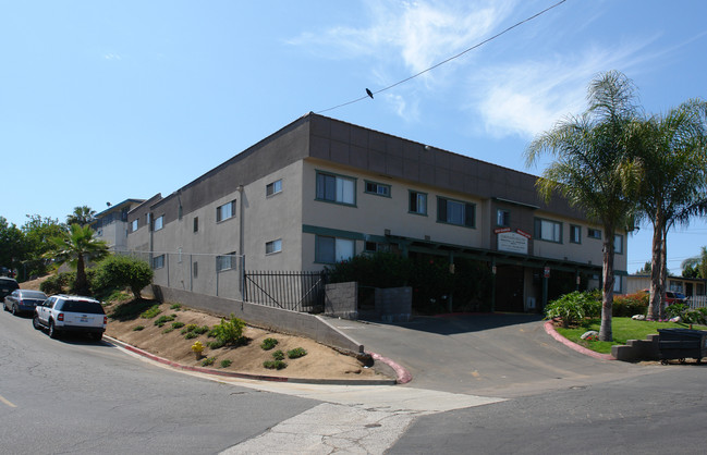 Coronado Hilltop Apartments in Vista, CA - Building Photo - Building Photo