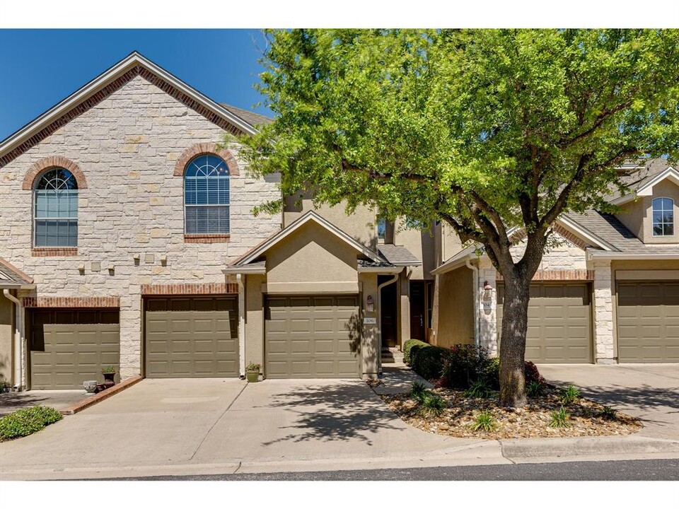 106 Aria Rdg in Lakeway, TX - Building Photo