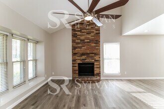 517 Yellowstone Dr in Grapevine, TX - Building Photo - Building Photo