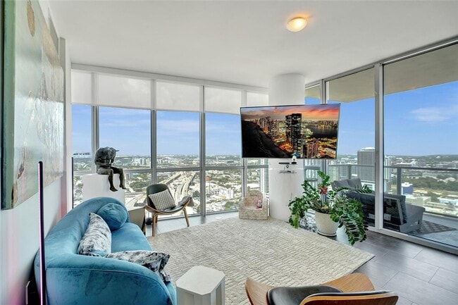 1100 Biscayne Blvd, Unit 3708 in Miami, FL - Foto de edificio - Building Photo