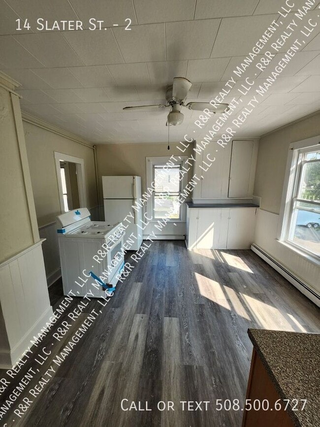 14 Slater St in Webster, MA - Building Photo - Building Photo