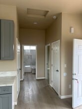 4228 76th St in Sacramento, CA - Foto de edificio - Building Photo