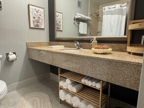 6175 W Grand Ave in Gurnee, IL - Building Photo - Building Photo