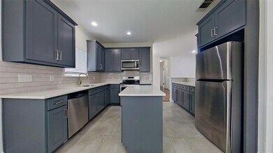 4508 Champion Hill Dr in Grand Prairie, TX - Building Photo - Building Photo