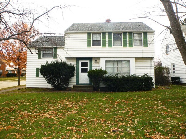 property at 633 Quilliams Rd