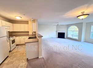 324 Ivy Glen Ct in Winston-Salem, NC - Building Photo - Building Photo