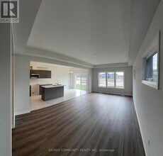 76 Acacia Rd in Pelham, ON - Building Photo - Building Photo