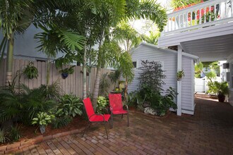 327 Margaret St in Key West, FL - Building Photo - Building Photo