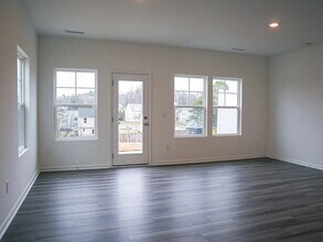 469 Fran Dr in Haw River, NC - Building Photo - Building Photo