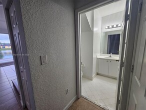 1005 NE 42nd Ave in Homestead, FL - Building Photo - Building Photo