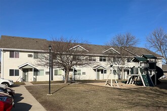 Cityside Townhomes in Marshall, MN - Building Photo - Building Photo