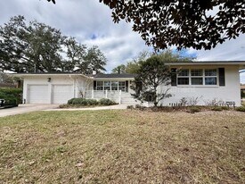 7104 Catalonia Ave in Jacksonville, FL - Building Photo