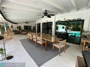 6205 SW 108th St in Miami, FL - Building Photo - Building Photo