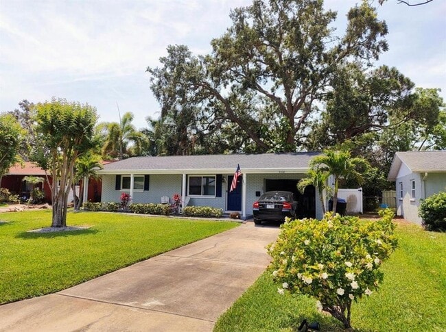 5332 10th Ave N in St. Petersburg, FL - Building Photo - Building Photo
