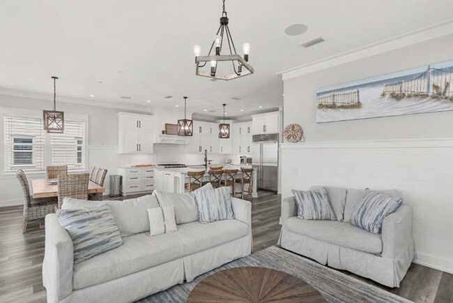 157 S Arnold Rd in Panama City Beach, FL - Building Photo - Building Photo