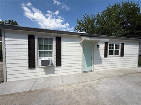 7427 Avenue I in Houston, TX - Building Photo