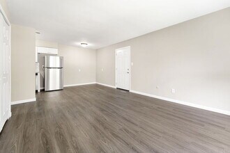 231 Goddard Rd in Allen Park, MI - Building Photo - Building Photo