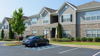 Stonegate in Birmingham, AL - Foto de edificio - Building Photo