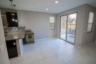10964 Kittridge St in Los Angeles, CA - Building Photo - Building Photo