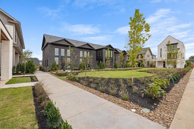 property at 4611 S 47th St