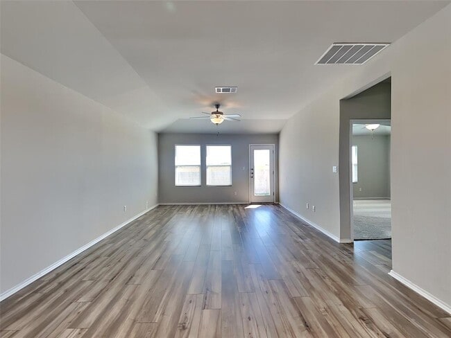 5105 Sidesaddle Dr in Georgetown, TX - Building Photo - Building Photo