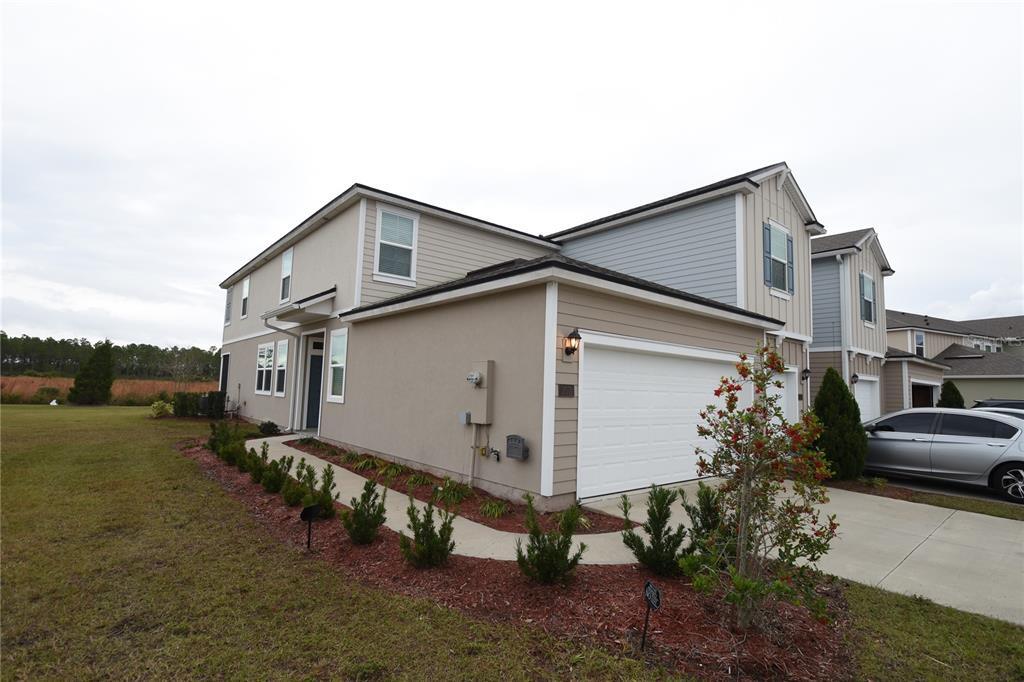 207 Redbud Rd in Palm Coast, FL - Building Photo