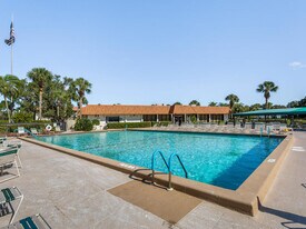 4369 27th Ct SW, Unit 104 in Naples, FL - Building Photo